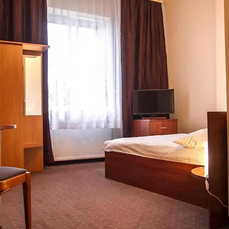 Hotel Mazowiecki Wow *