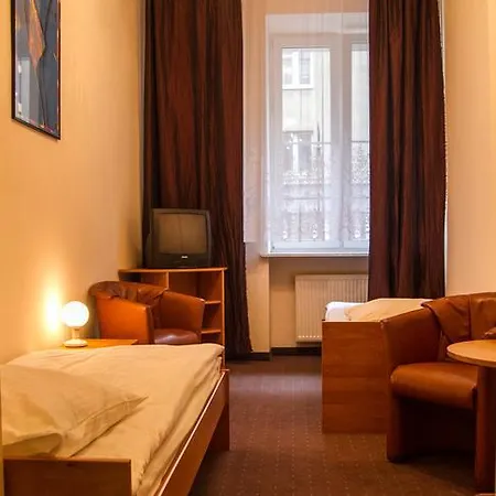 Mazowiecki Hotel *