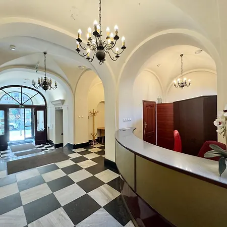 Mazowiecki Hotel *