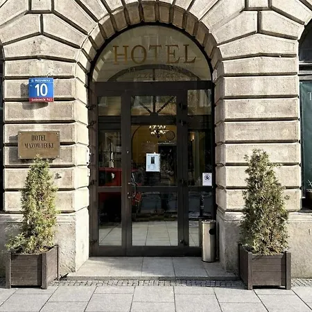 Mazowiecki Wow Hotel